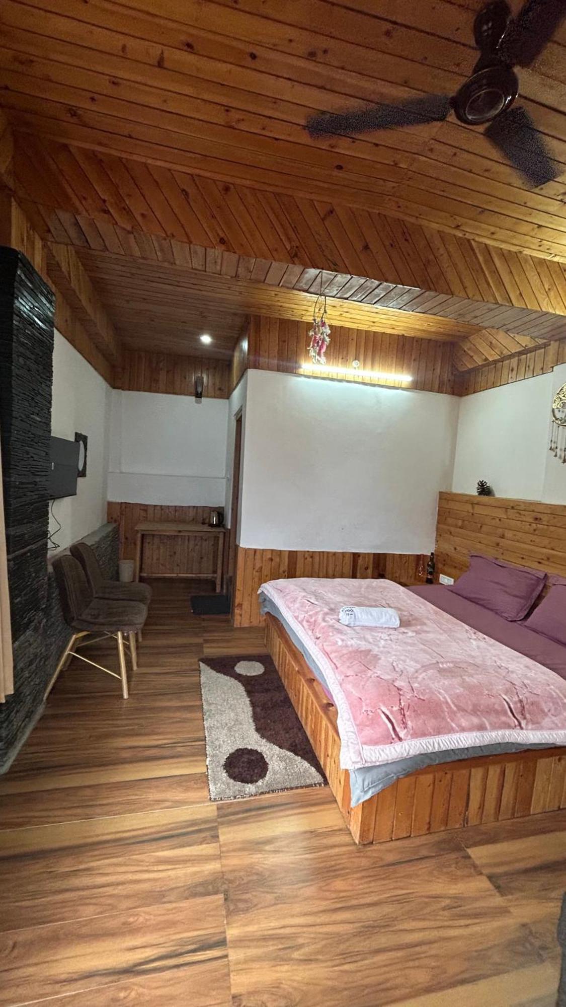 The Himalayan Sukoon Villa Near Jibhi Banjār Exteriör bild