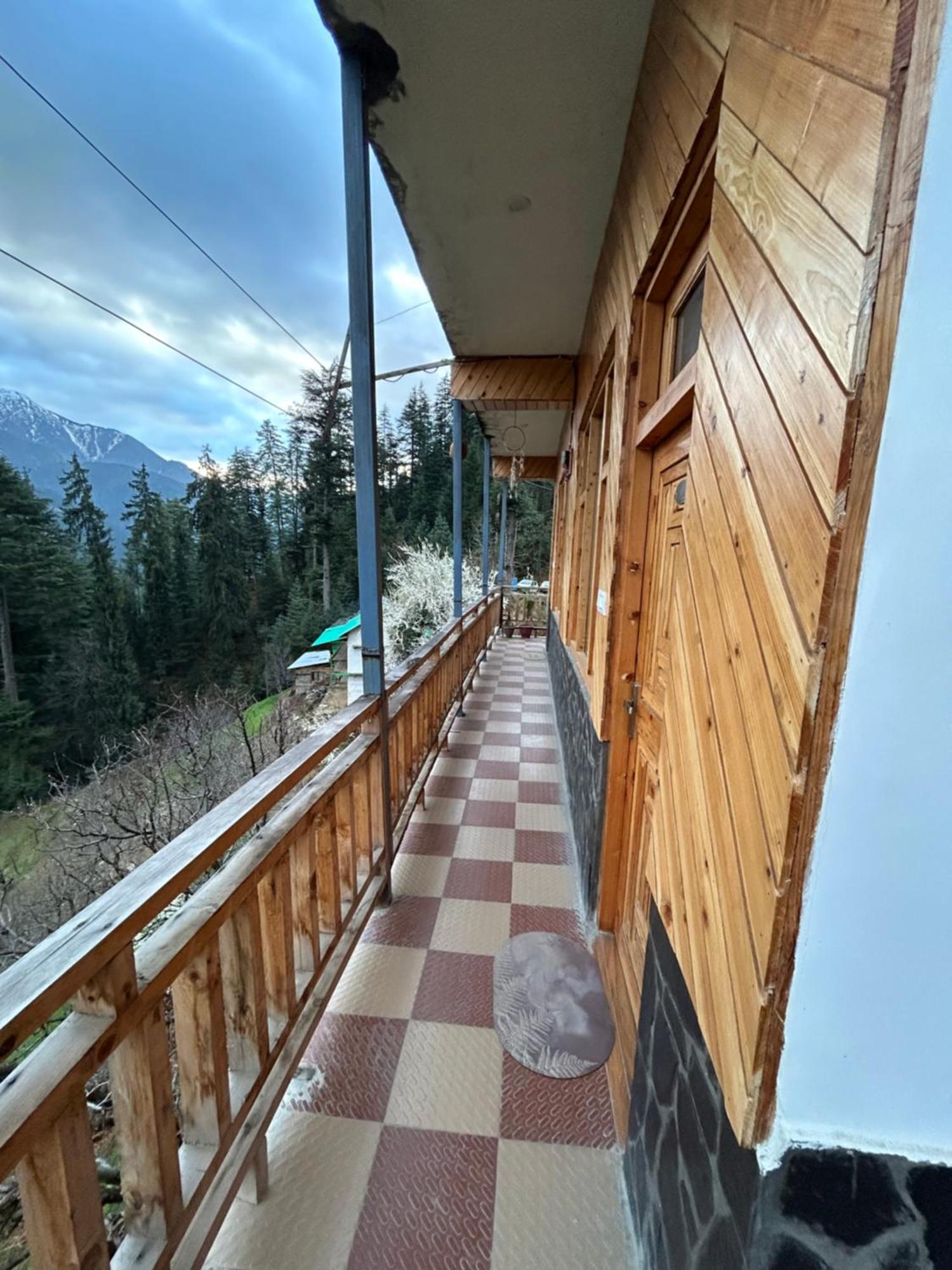 The Himalayan Sukoon Villa Near Jibhi Banjār Exteriör bild