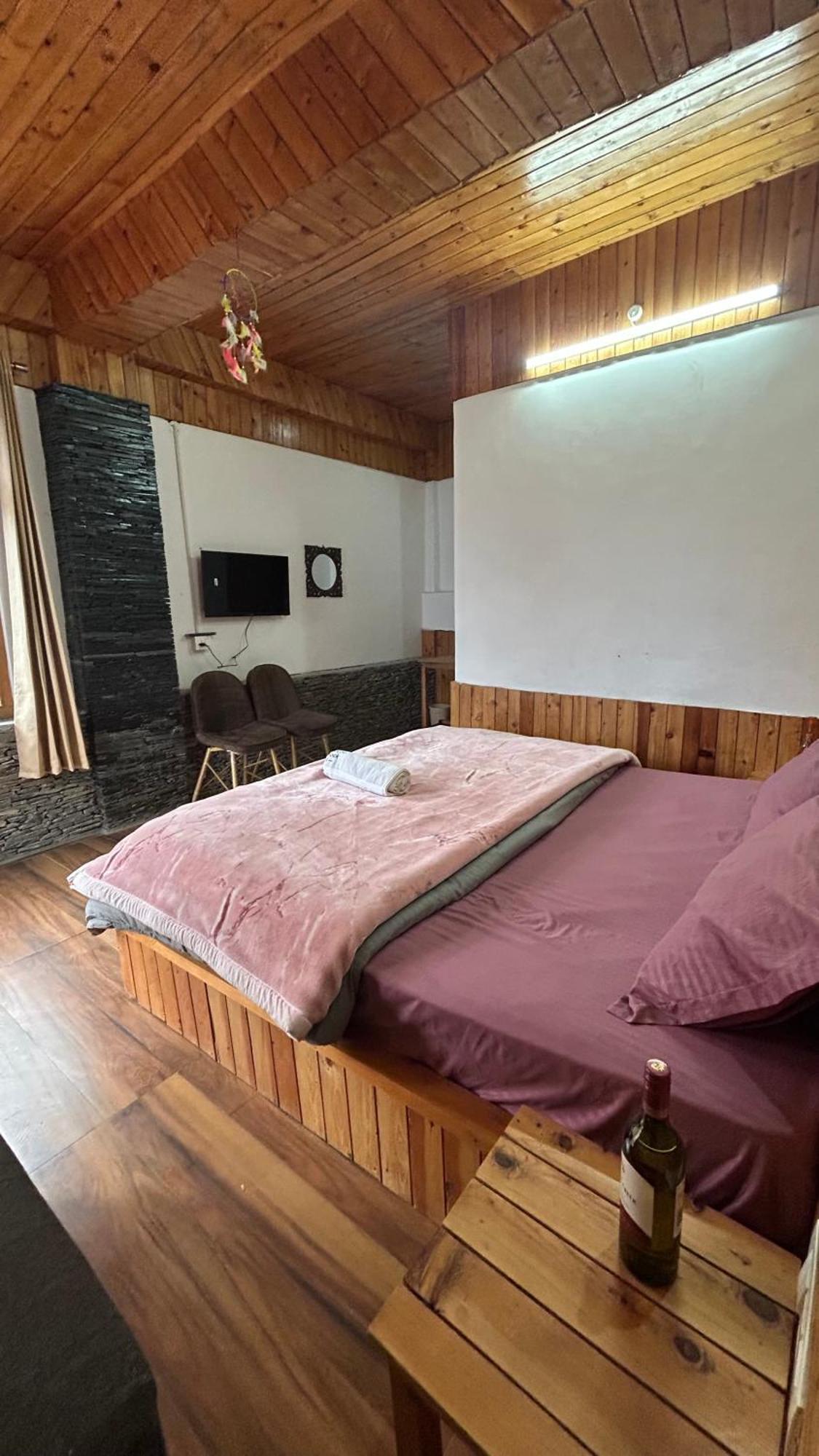 The Himalayan Sukoon Villa Near Jibhi Banjār Exteriör bild